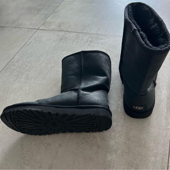 GREAT UC BLACK UGGS - Picture 5 of 6